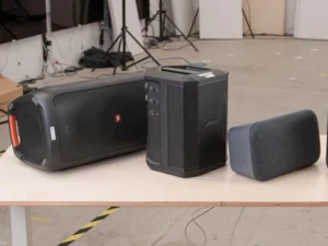 jbl partybox 310 vs bose s1 pro